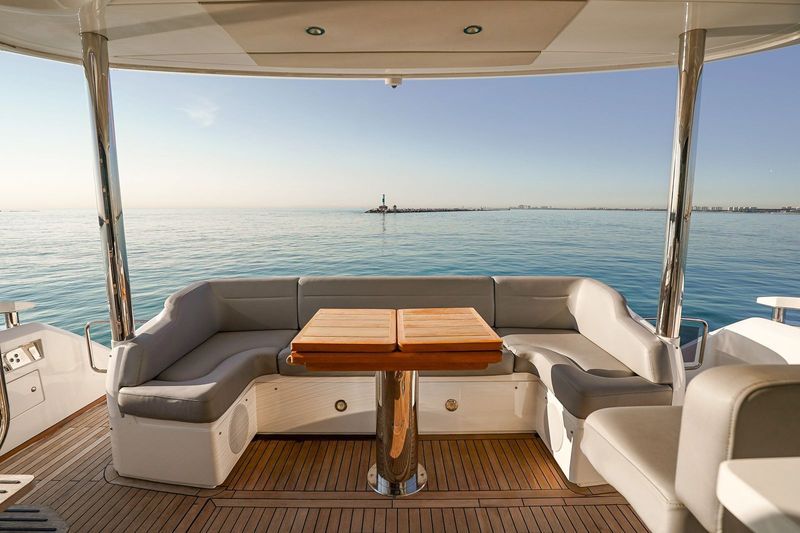 Lucky Bet: The shaded cockpit table