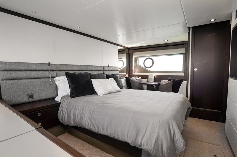 Lucky Bet: The owner's cabin